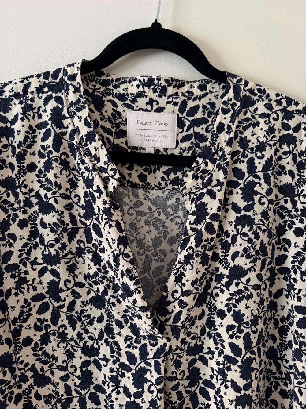 Part Two Navy & White Floral V-Neck Blouse - Picture 3 of 5